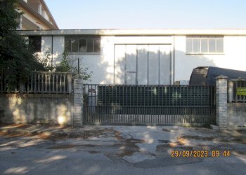 Foto 3 - Capannone Via Liguria, Monsano - foto 2