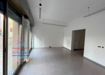 Foto 1 - Negozio VIA G. MATTEOTTI
 
123, Castello d'Argile - foto 1