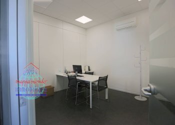 Foto 2 - Capannone VIA FARINI
 
15, Cento - foto 2