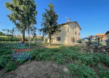 Foto 1 - Casa semi indipendente Via Gallerani
39, Cento - foto 1