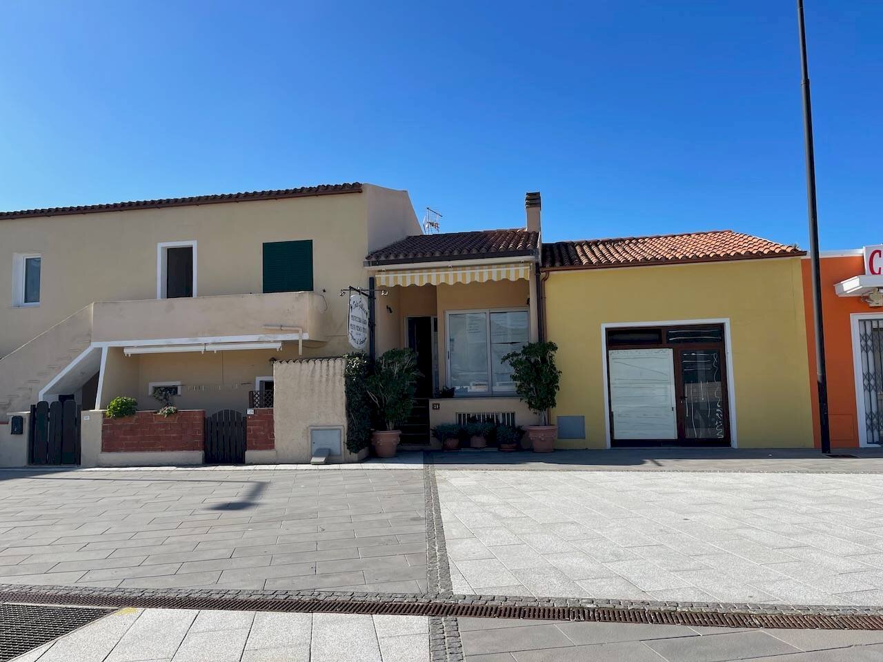 Foto 1 - Commercial Premises Piazza Cossiga Golfo Aranci, Golfo Aranci - photo 1