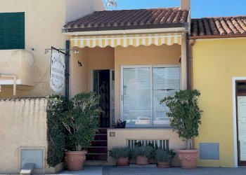 Foto 2 - Commercial Premises Piazza Cossiga Golfo Aranci, Golfo Aranci - photo 2