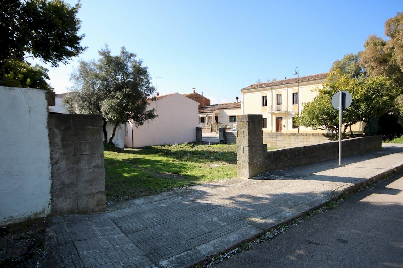 Foto 3 - Terreno edificabile VIA MONTESSORI
 
2, Telti - foto 3