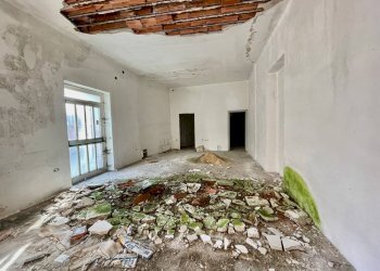 Foto 2 - Locale Commerciale Piazza Fumu Mossa, Buddusò - foto 2