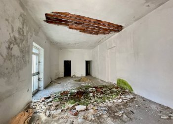 Foto 3 - Locale Commerciale Piazza Fumu Mossa, Buddusò - foto 3