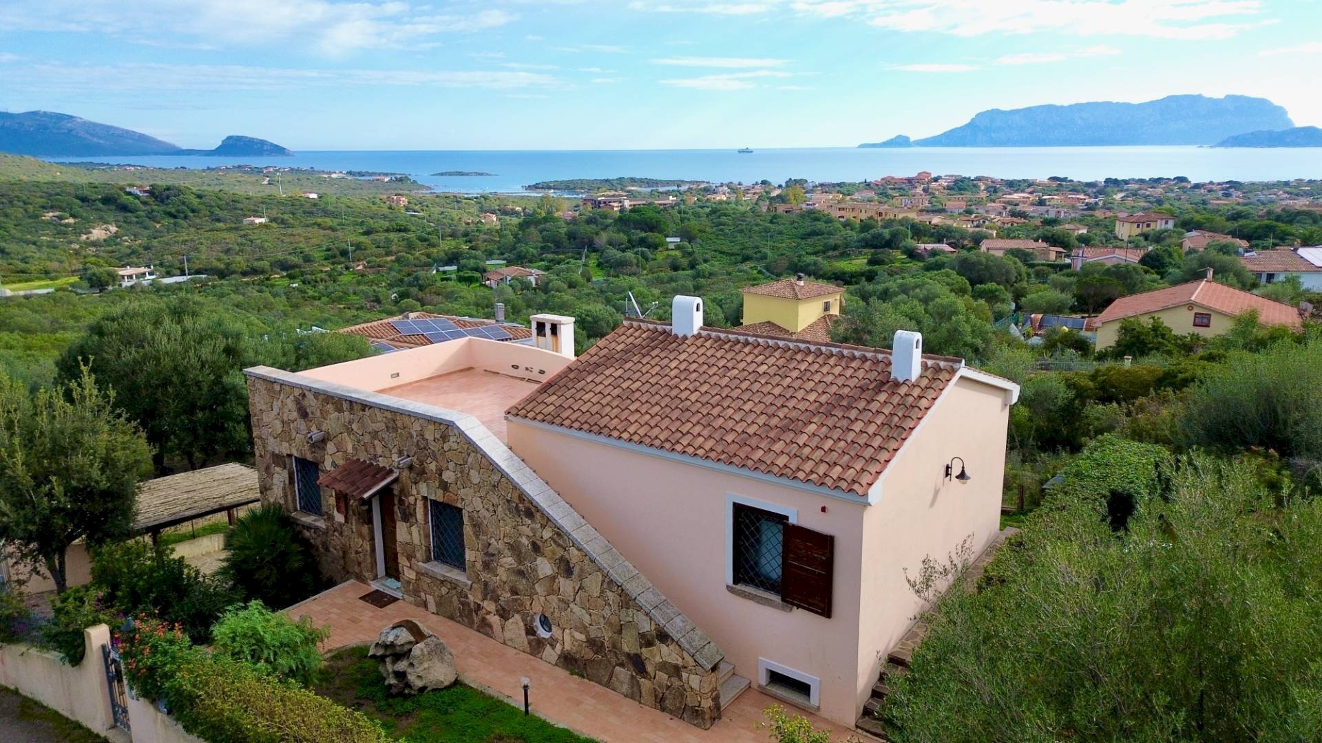 Foto 3 - Villa VIA DEL GIGLIO
 
112, Olbia - foto 3