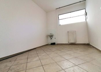 Foto 6 - Locale Commerciale via marconi
 
37, Castelfranco di Sotto - foto 6