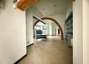 Foto 1 - Locale Commerciale piazza vittorio emanuele, Bientina - foto 1