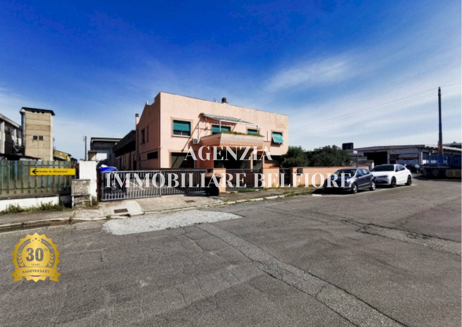 Foto 1 - Locale Commerciale via giovanni xxiii
 
14, Pontedera - foto 1