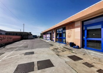 Foto 4 - Locale Commerciale via giovanni xxiii
 
14, Pontedera - foto 4