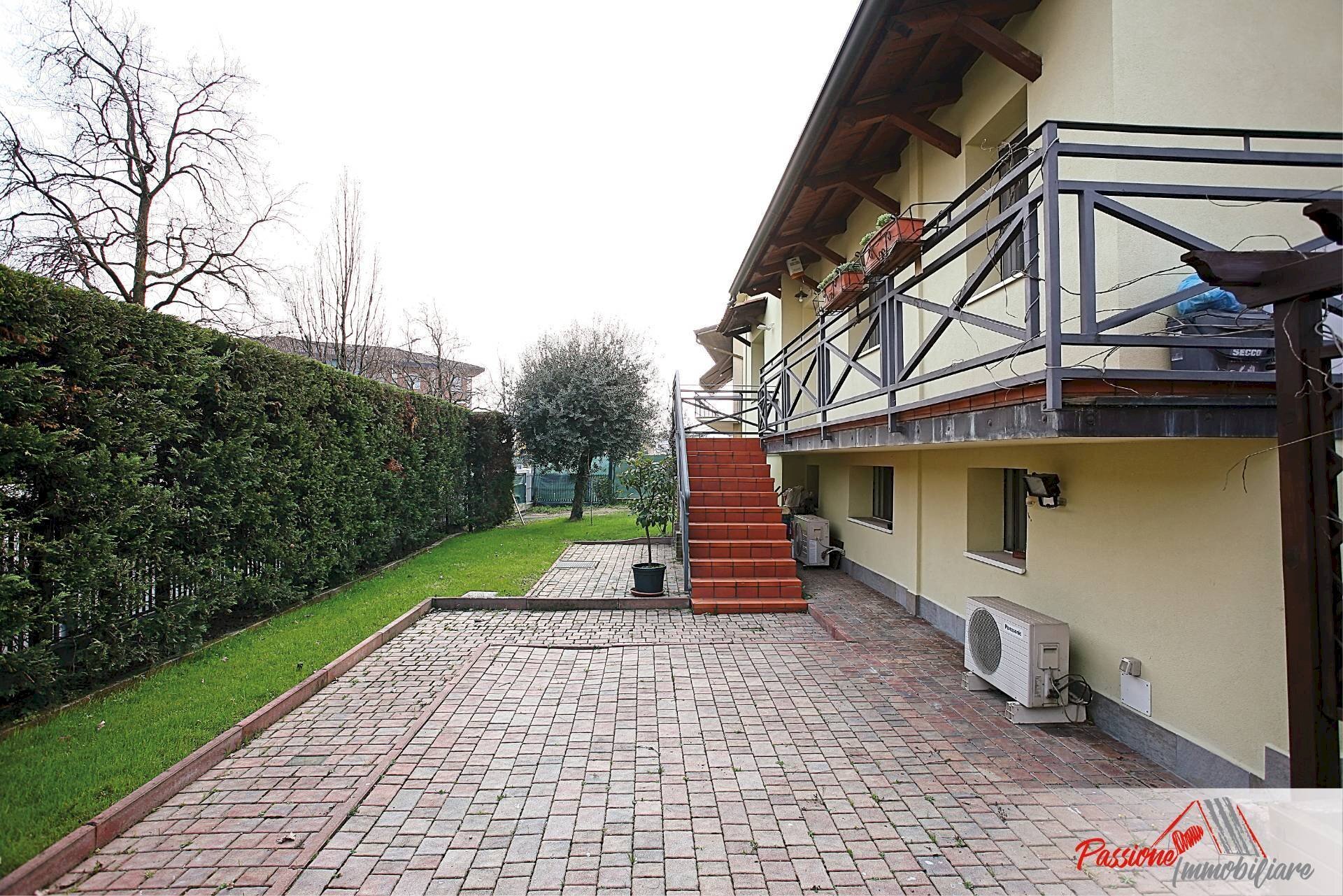 Foto 2 - Villa via Bussolengo
15, Sommacampagna - foto 2