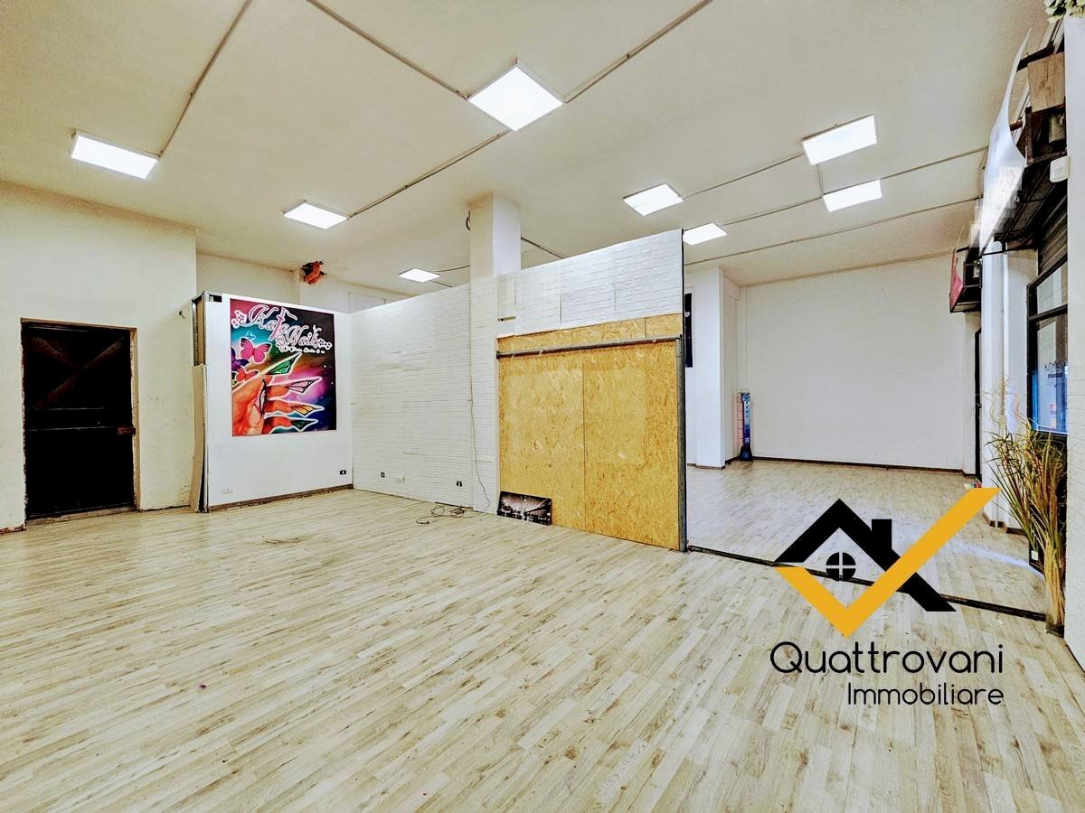 Foto 1 - Locale Commerciale Largo Umberto Spadaro
 
13, Catania - foto 1