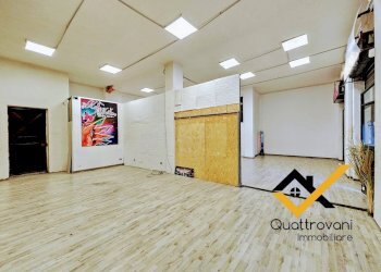 Foto 1 - Locale Commerciale Largo Umberto Spadaro
 
13, Catania - foto 1