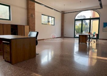 Foto 1 - Attività Commerciale VIA ROMA
 
52, Montebello Vicentino - foto 1