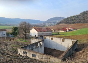 Foto 13 - Terreno edificabile VIA ROMA
 
52, Val Liona - foto 13