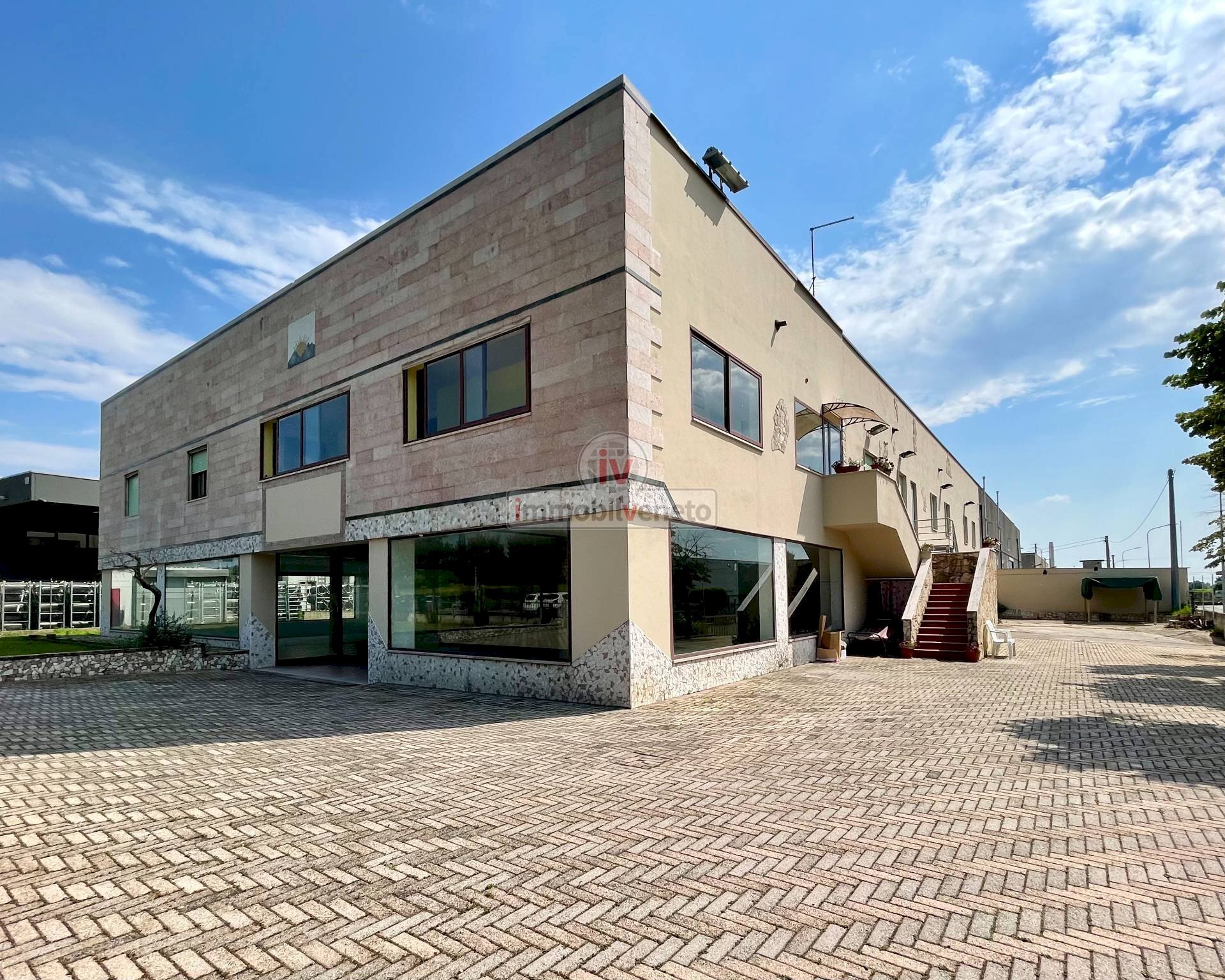 Foto 3 - Capannone VIA ROMA
 
52, Alonte - foto 3