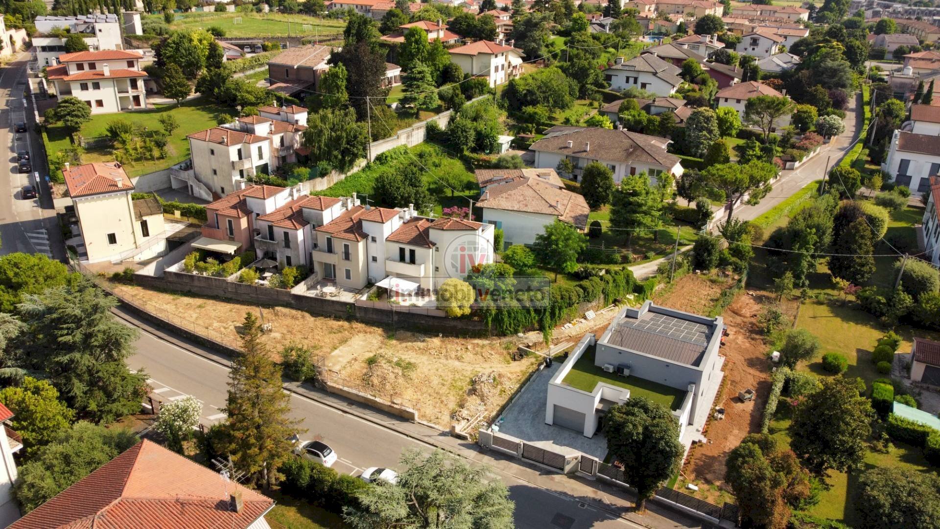 Foto 2 - Building land VIA ROMA
 
52, Lonigo - photo 2