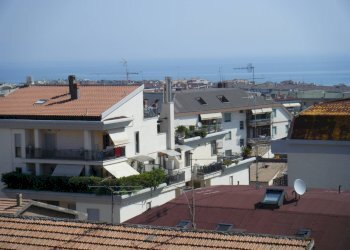 Foto 2 - Trilocale via Catone
 
24, Vasto - foto 2