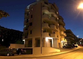 Foto 1 - Box VIA MARTIRI DELLA VIOLENZA
 
16, Vasto - foto 1