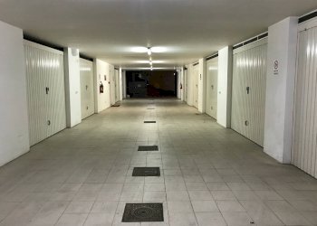 Foto 5 - Box VIA MARTIRI DELLA VIOLENZA
 
16, Vasto - foto 5