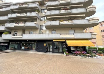 Foto 1 - Locale Commerciale CORSO EUROPA, Vasto - foto 1