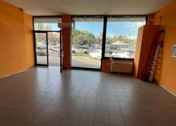 Foto 8 - Locale Commerciale CIRCONVALLAZIONE ISTONIENSE, Vasto - foto 8