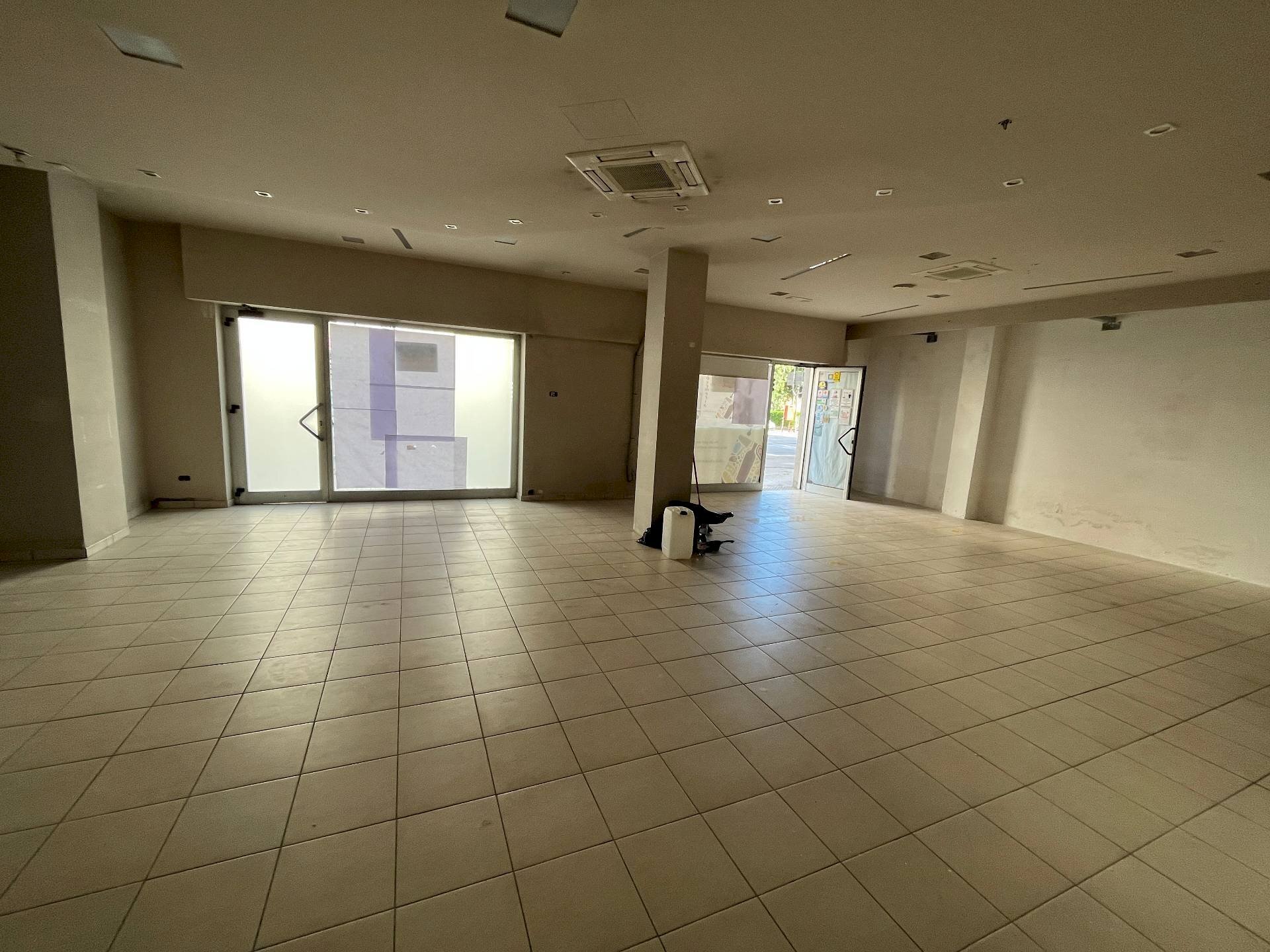 Foto 1 - Locale Commerciale VIA CICCARONE, Vasto - foto 1