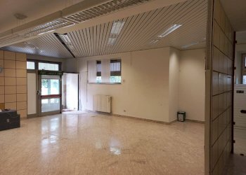 Foto 3 - Locale Commerciale VIA DANTE ALIGHIERI, Scerni - foto 3