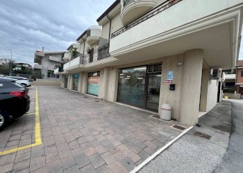 Foto 12 - Attività Commerciale VIA INCORONATA, Vasto - foto 12