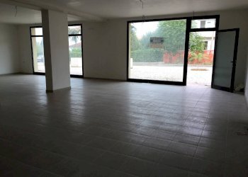 Foto 5 - Locale Commerciale VIA INCORONATA
 
33, Vasto - foto 5