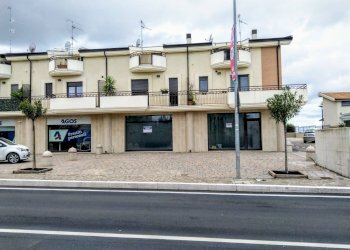 Foto 11 - Locale Commerciale VIA INCORONATA
 
33, Vasto - foto 11