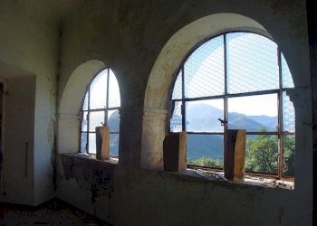 Vista particolare del loggiato - Villa Strada Provinciale, Ascoli Piceno - foto 4