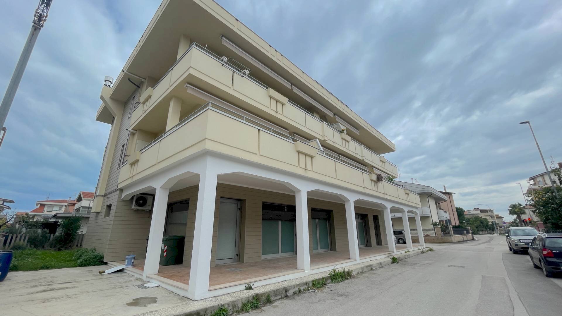 Foto 1 - Locale Commerciale Via Roma, Martinsicuro - foto 1