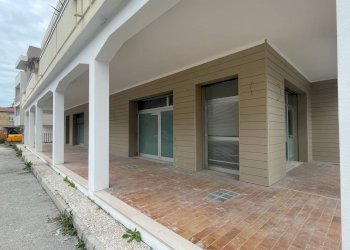Foto 2 - Commercial Premises Via Roma, Martinsicuro - photo 2