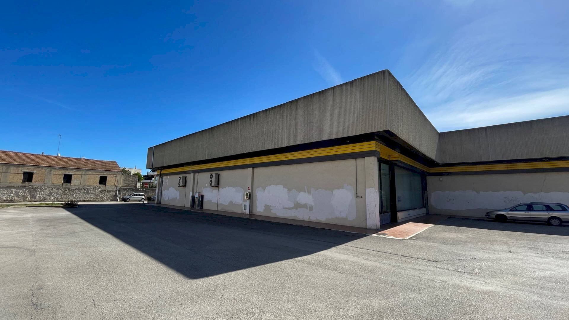 Foto 1 - Commercial Premises Via G. Fioravanti
 
7, San Benedetto del Tronto - photo 1