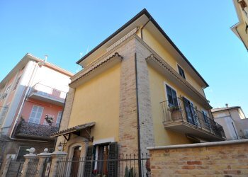 Foto 2 - Villa Via Livenza
 
3, San Benedetto del Tronto - photo 2