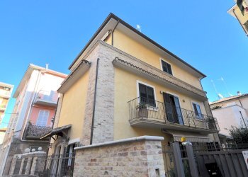 Foto 61 - Villa Via Livenza
 
3, San Benedetto del Tronto - photo 61