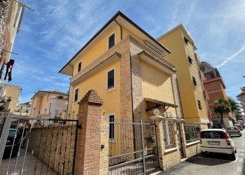 Foto 63 - Villa Via Livenza
 
3, San Benedetto del Tronto - photo 63