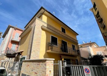 Foto 68 - Villa Via Livenza
 
3, San Benedetto del Tronto - photo 68