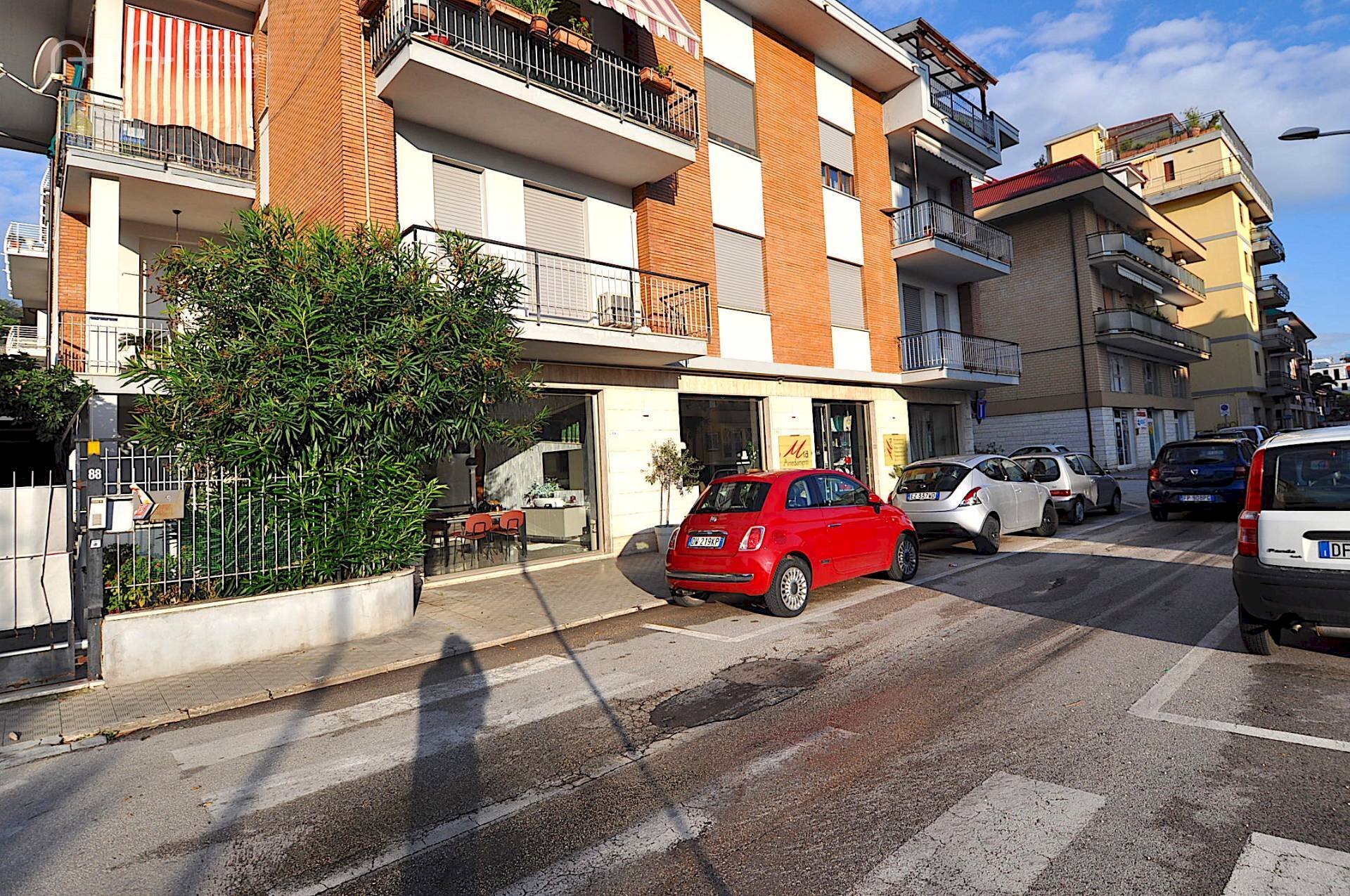 Foto 2 - Commercial Premises Via Toscana
82, San Benedetto del Tronto - photo 2