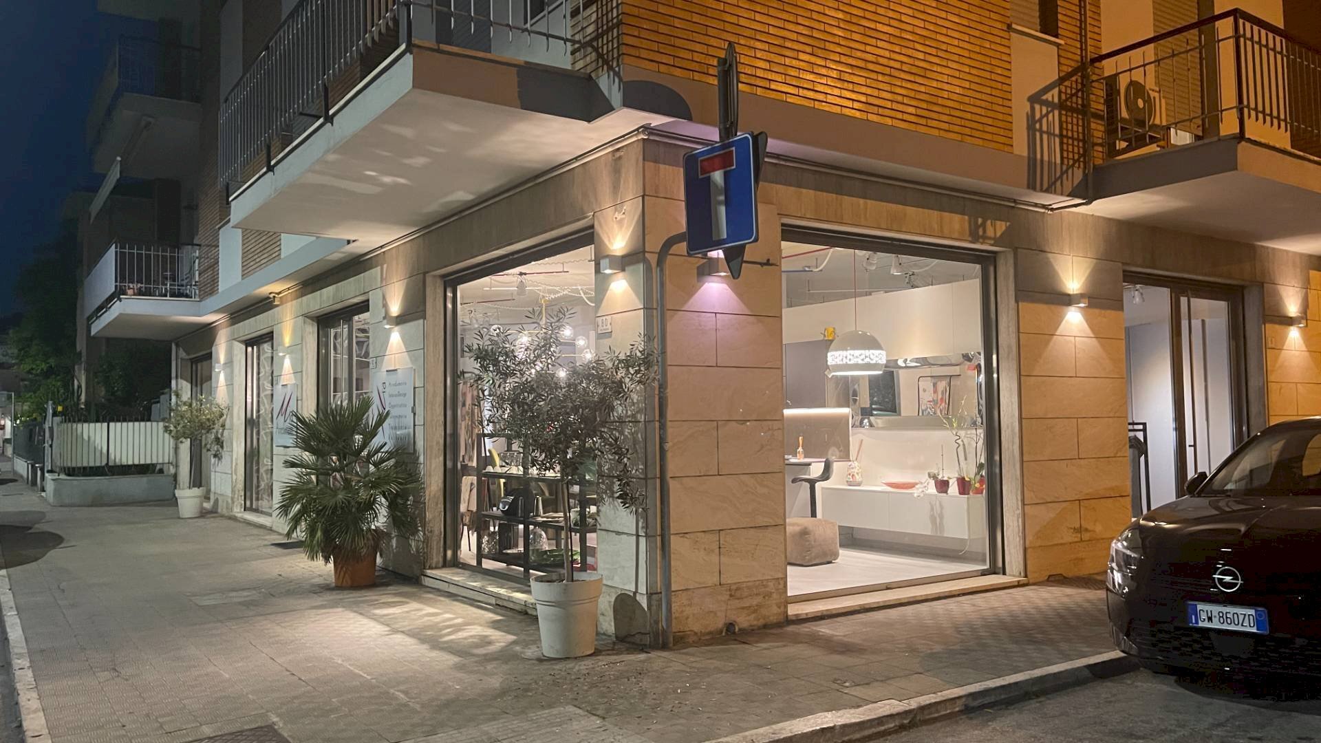 Foto 1 - Commercial Premises Via Toscana
 
82, San Benedetto del Tronto - photo 1