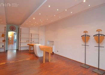 Foto 3 - Locale Commerciale Via Piemonte
 
25, Martinsicuro - foto 3