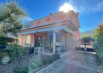 Foto 3 - Casa indipendente Via Bonifica del Tronto
 
34, Controguerra - foto 3