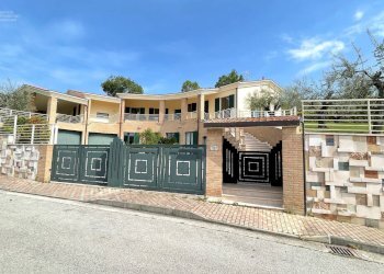 Foto 65 - Villa Via Maestri del Lavoro
 
28, Castel di Lama - foto 65