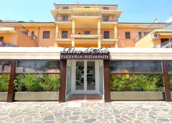 Foto 1 - Attività Commerciale Lungomare della Repubblica
 
22/26, Grottammare - foto 1