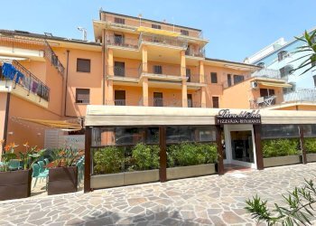 Foto 2 - Attività Commerciale Lungomare della Repubblica
 
22/26, Grottammare - foto 2