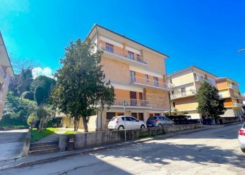Foto 2 - Apartment Via Foligno
 
15, Ascoli Piceno - photo 2