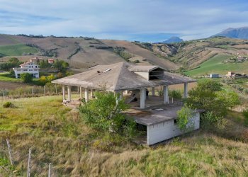 Foto 2 - Villa Contrada Tronto (zona San Martino )
 
snc, Ancarano - foto 2