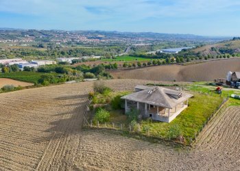 Foto 9 - Villa Contrada Tronto (zona San Martino )
 
snc, Ancarano - foto 9