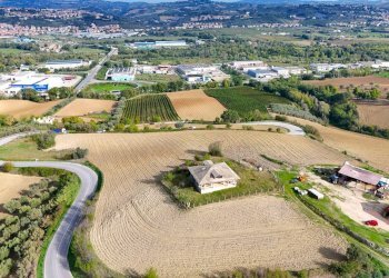 Foto 34 - Villa Contrada Tronto (zona San Martino )
 
snc, Ancarano - foto 34